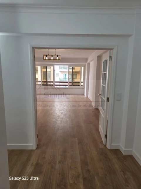 Apartamento T3 para Venda em São Domingos de Benfica