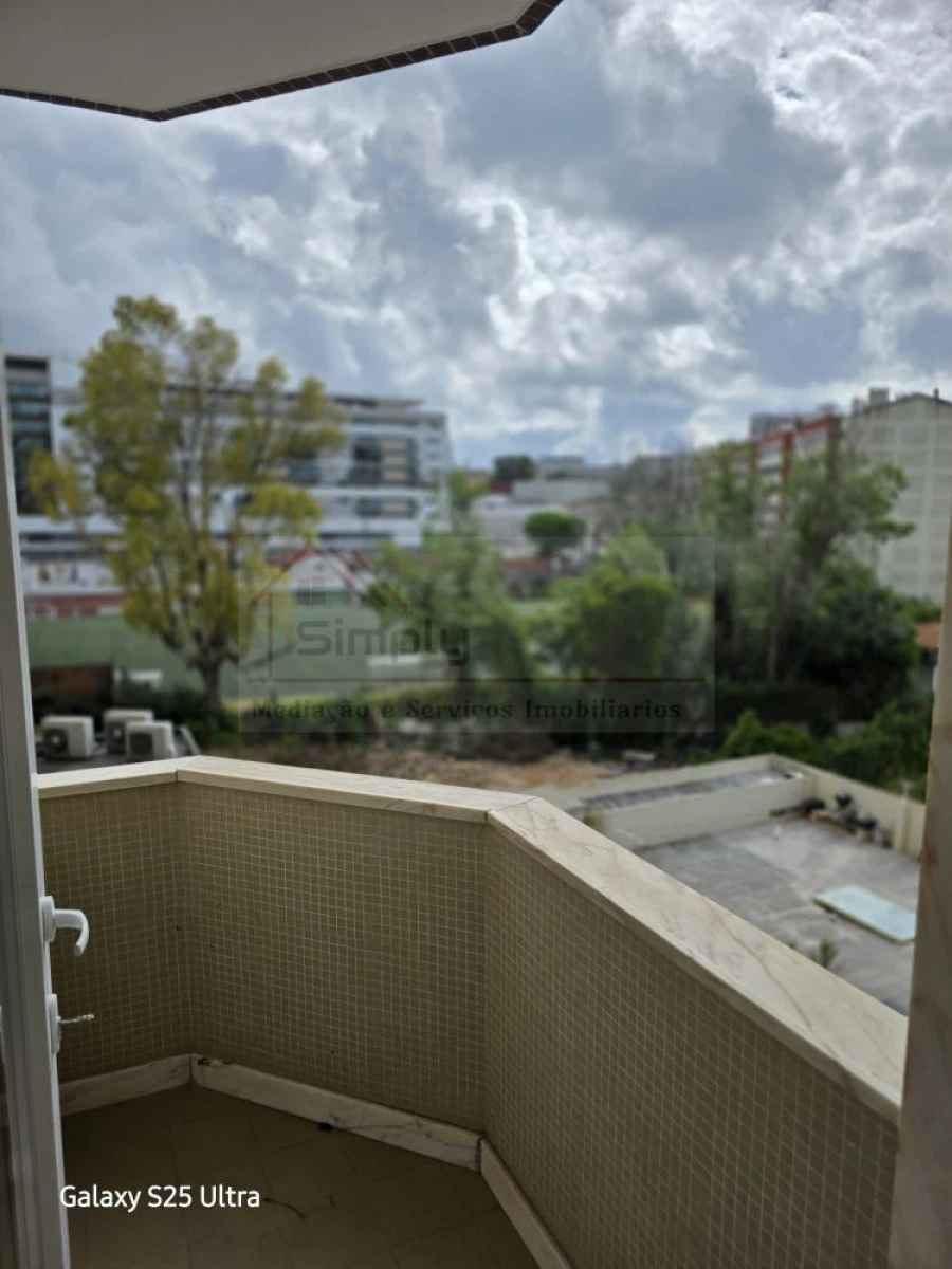 Apartamento T3 para Venda em São Domingos de Benfica Foto 18