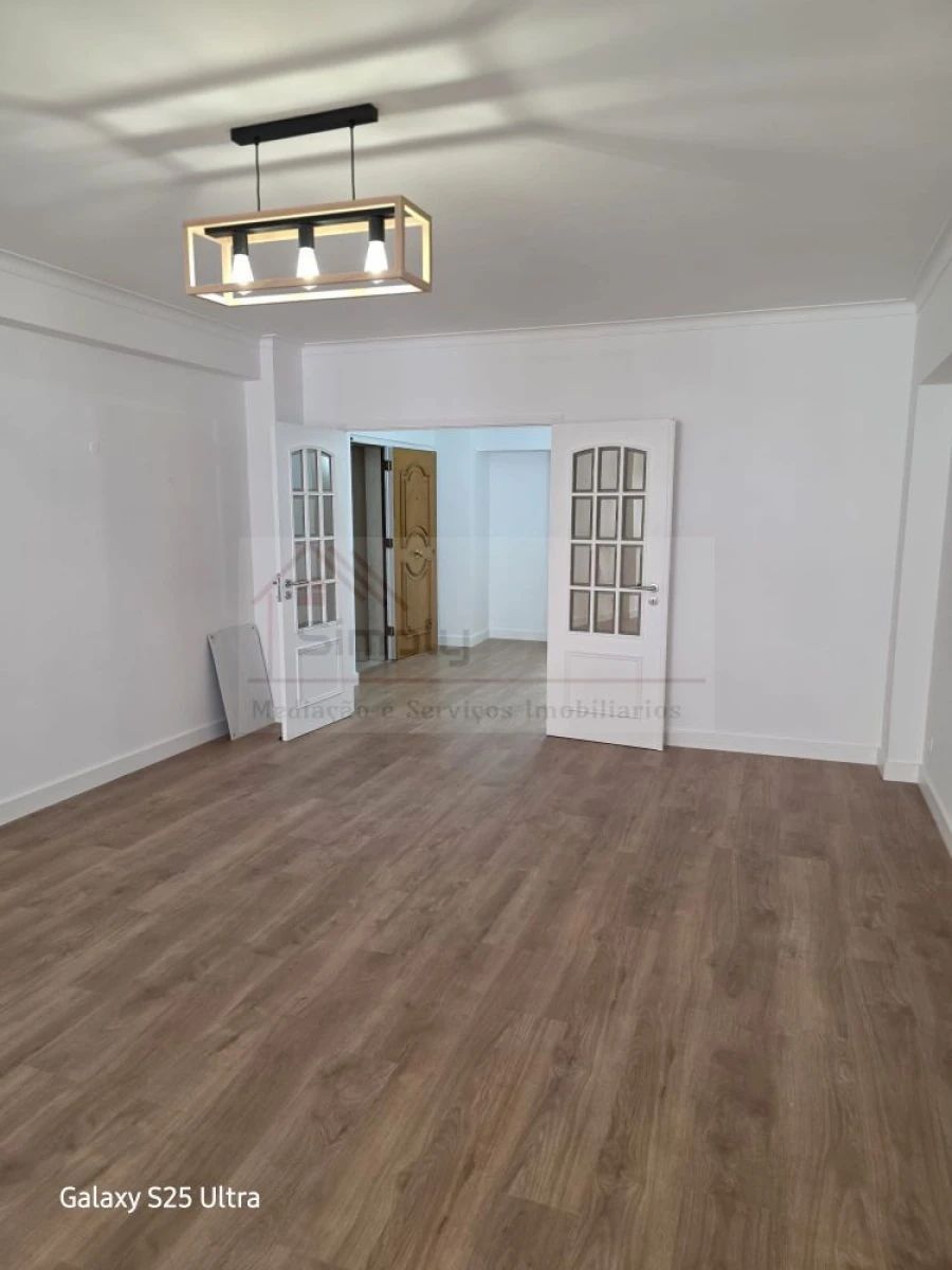 Apartamento T3 para Venda em São Domingos de Benfica Foto 33