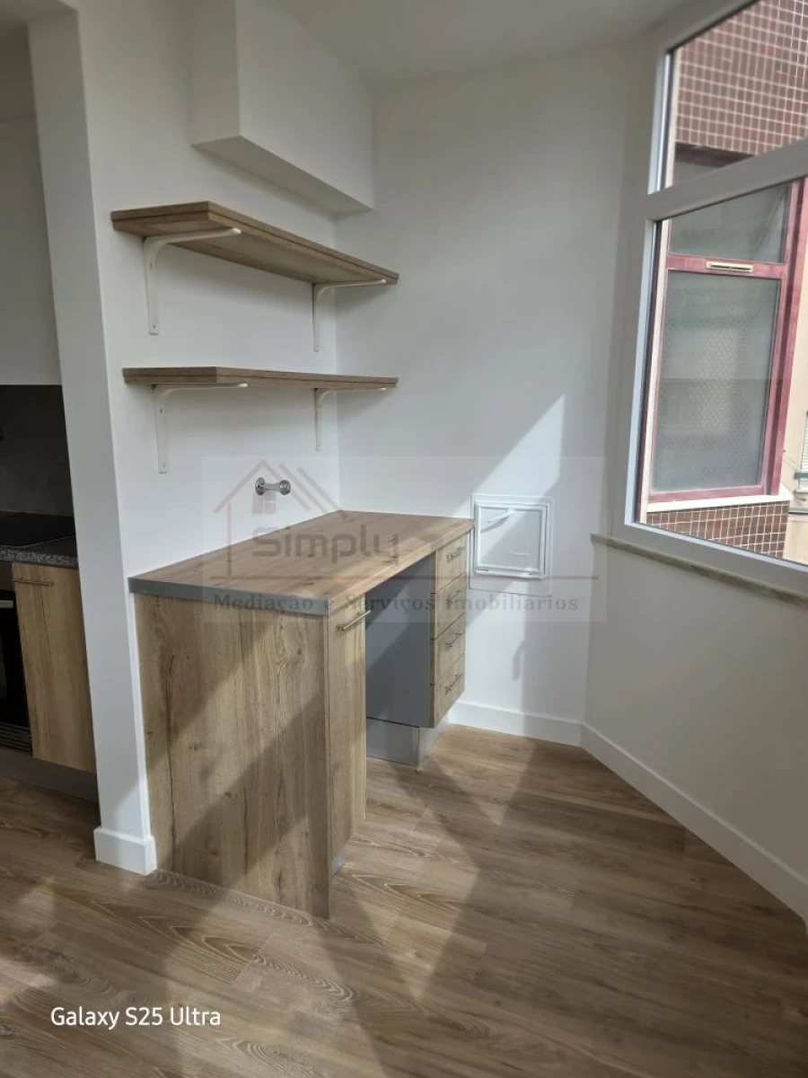 Apartamento T3 para Venda em São Domingos de Benfica Foto 4