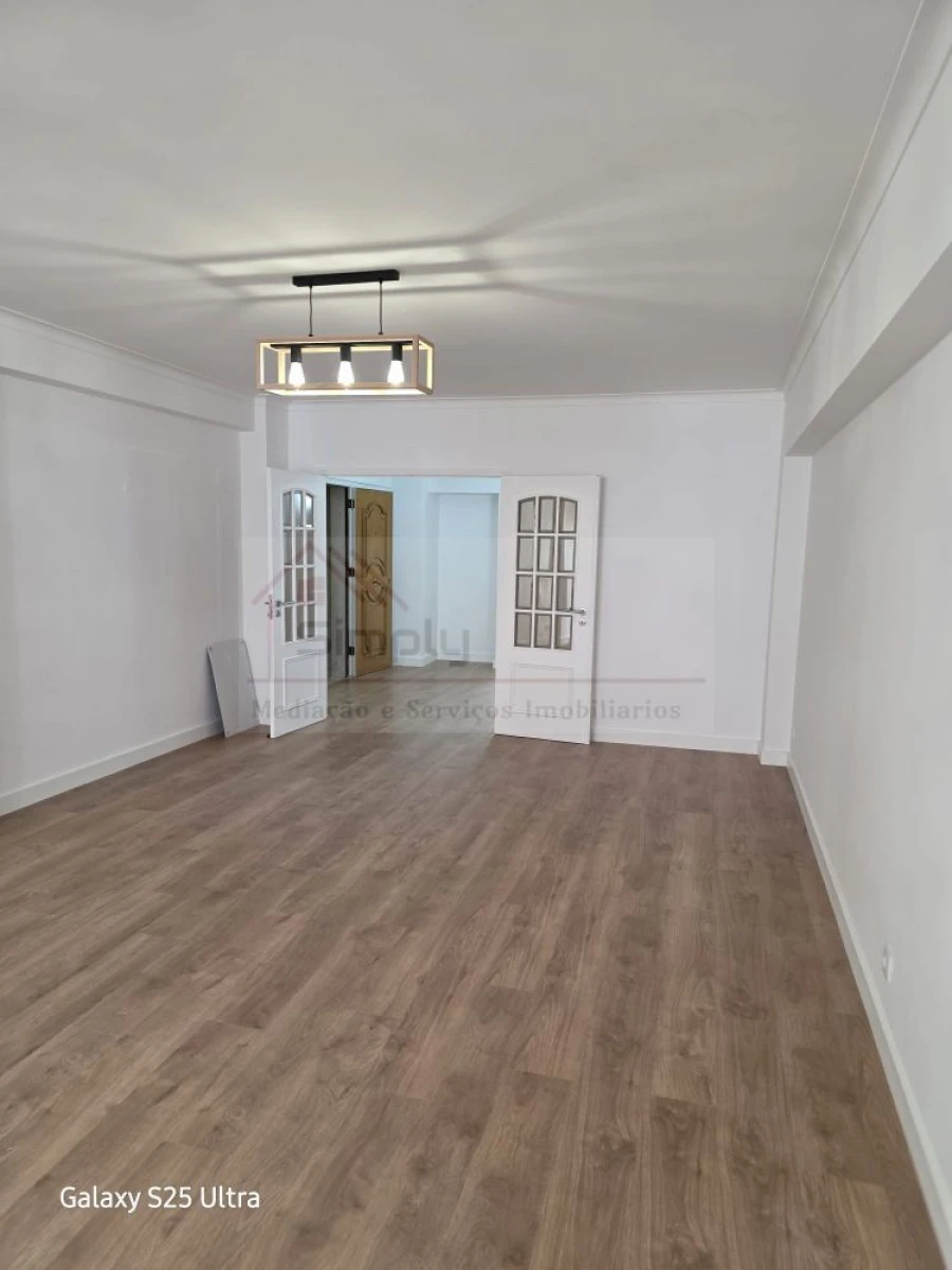 Apartamento T3 para Venda em São Domingos de Benfica Foto 35