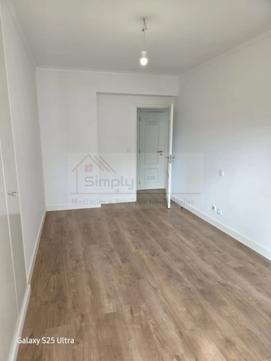 Apartamento T3 para Venda em São Domingos de Benfica Foto 7