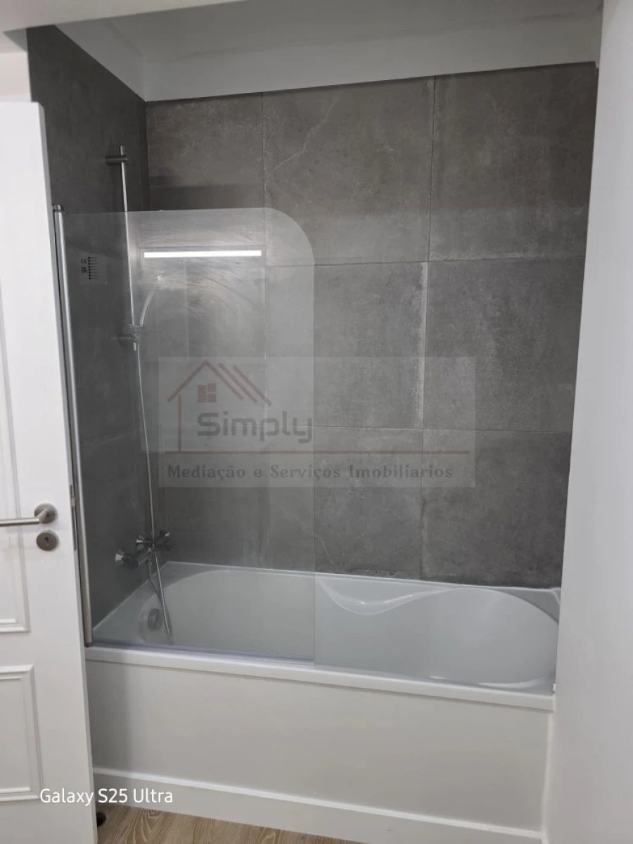 Apartamento T3 para Venda em São Domingos de Benfica Foto 21
