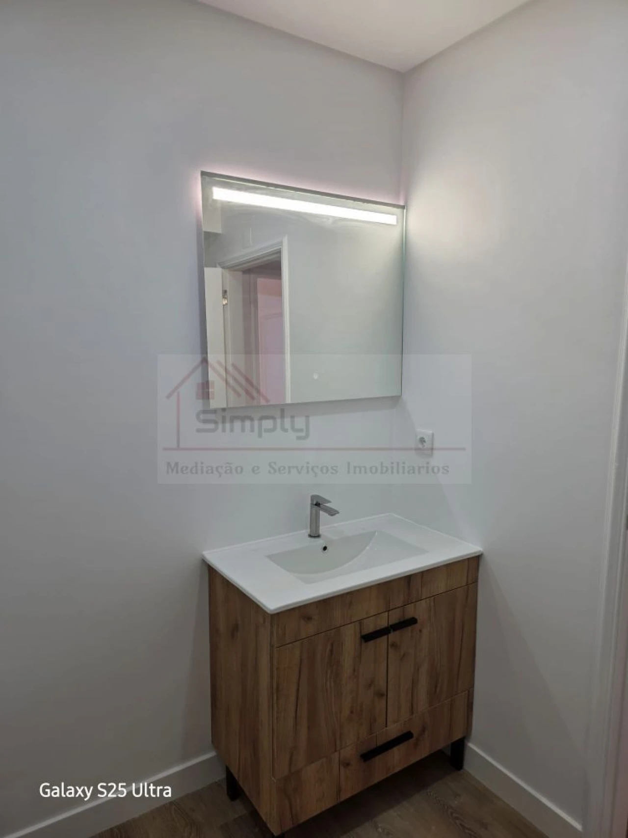Apartamento T3 para Venda em São Domingos de Benfica Foto 22