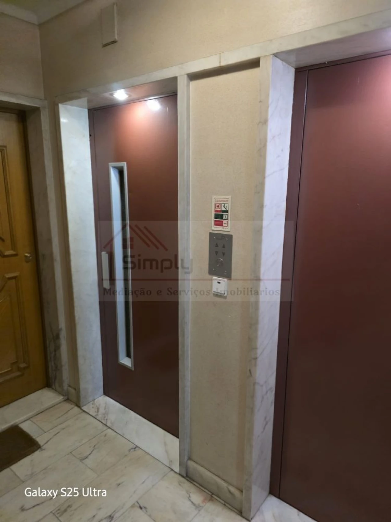 Apartamento T3 para Venda em São Domingos de Benfica Foto 1