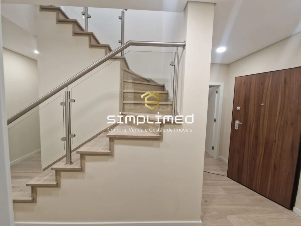 Apartamento T3 para Venda em Covilhã e Canhoso Foto 26