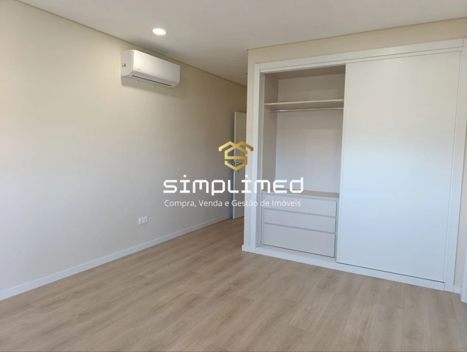 Apartamento T3 para Venda em Covilhã e Canhoso Foto 23