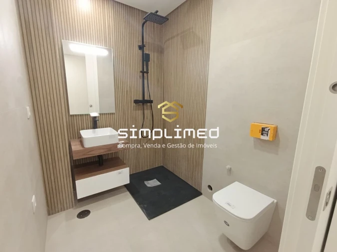 Apartamento T2 para Venda em Covilhã e Canhoso Foto 15