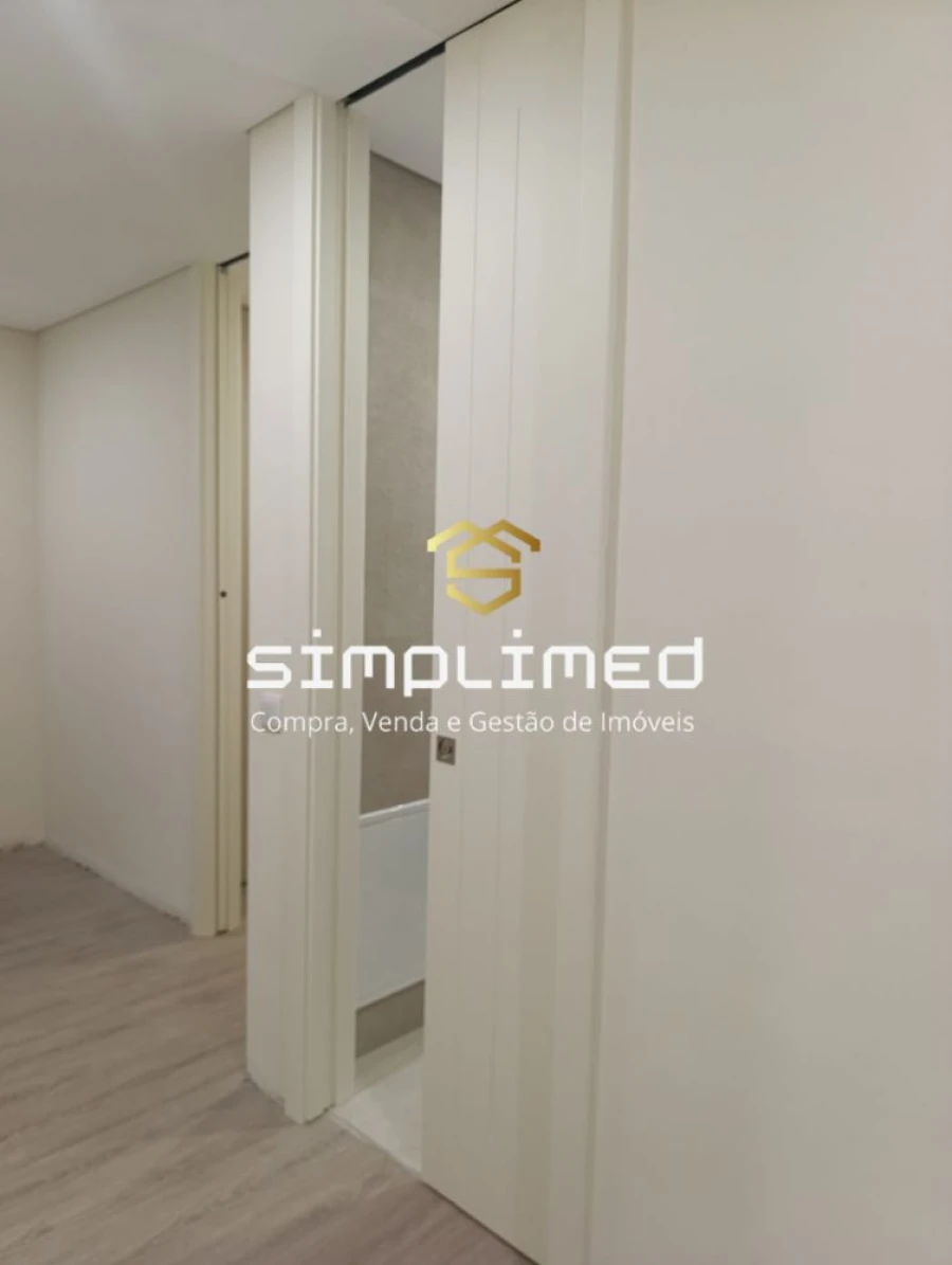 Apartamento T2 para Venda em Covilhã e Canhoso Foto 13