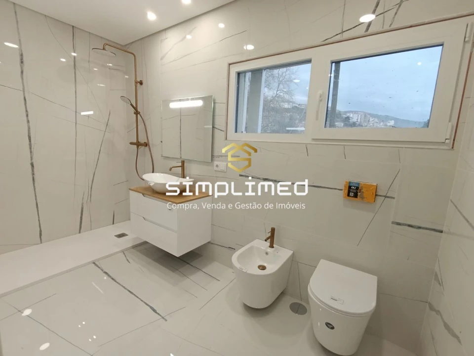 Apartamento T2 para Venda em Covilhã e Canhoso Foto 4