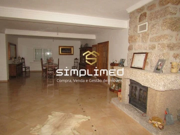 Moradia T4 para Venda em Covilhã e Canhoso