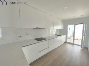 Moradia T3 para Venda em Mina de Água