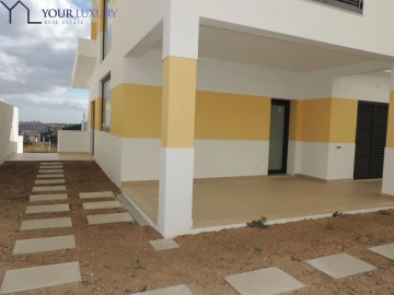 Moradia T3 para Venda em Mina de Água