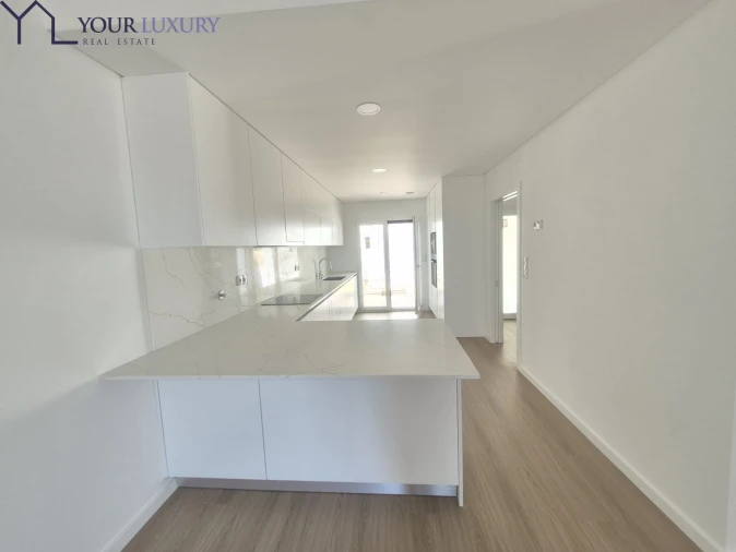 Moradia T3 para Venda em Mina de Água Foto 2