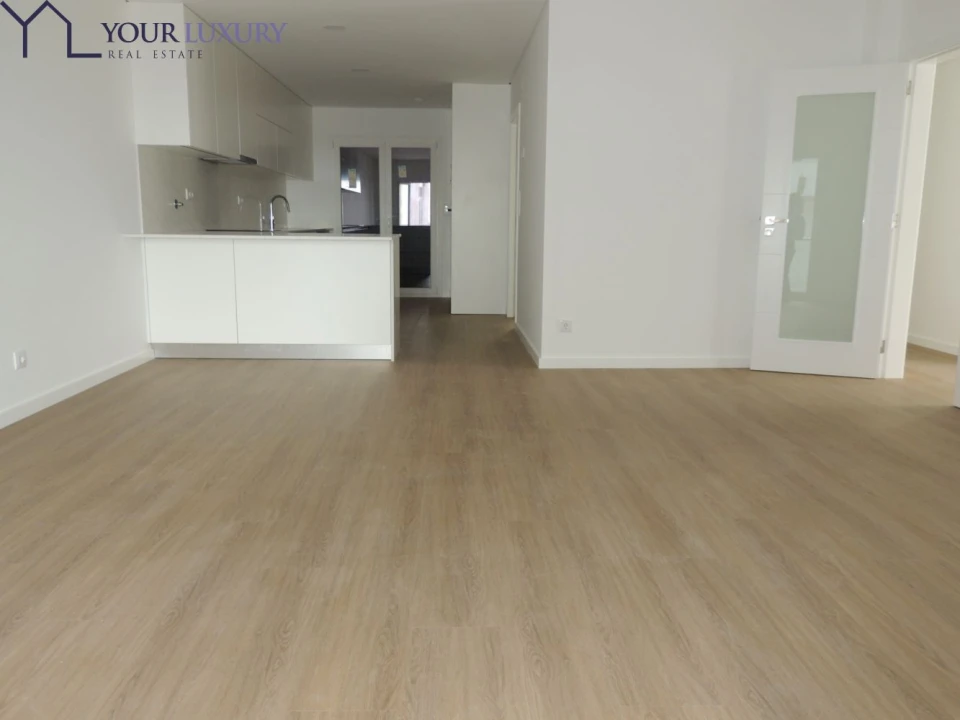 Moradia T3 para Venda em Mina de Água Foto 2