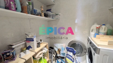 Apartamento T3 para Venda em Queluz e Belas
