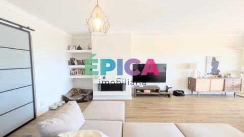 Apartamento T3 para Venda em Queluz e Belas