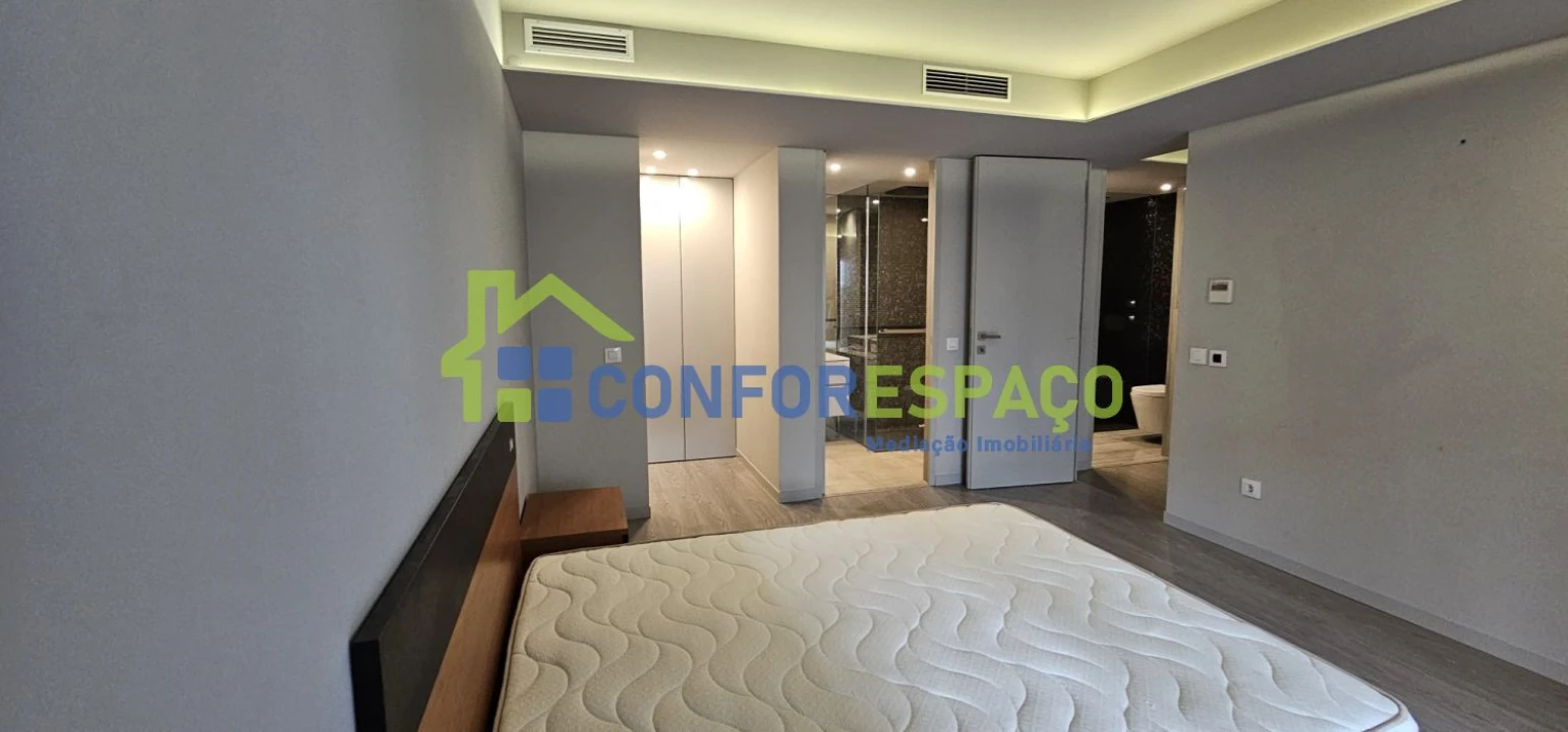 Apartamento T3 para Arrendamento em Castelo Branco Foto 13