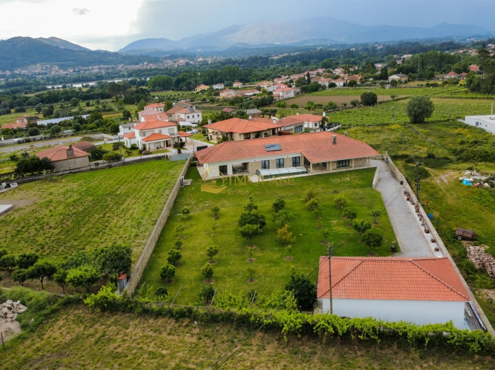 Moradia T6 para Venda em Santa Maria Maior e Monserrate e Meadela Foto 10