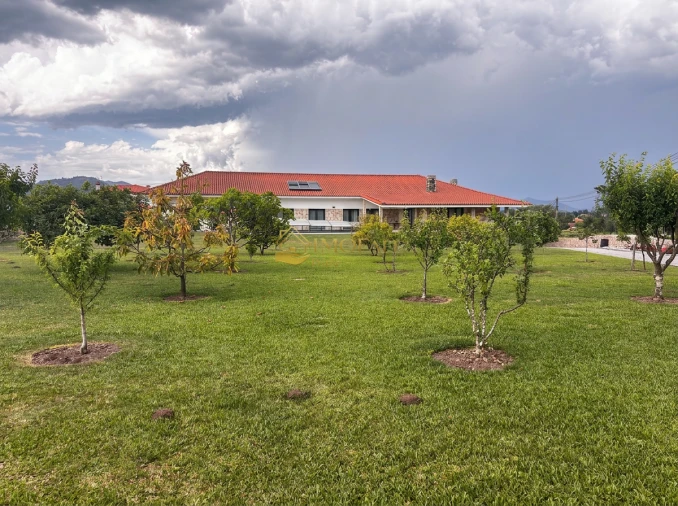 Moradia T6 para Venda em Santa Maria Maior e Monserrate e Meadela Foto 4