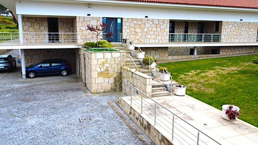 Moradia T6 para Venda em Santa Maria Maior e Monserrate e Meadela Foto 21