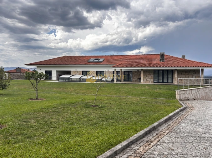 Moradia T6 para Venda em Santa Maria Maior e Monserrate e Meadela Foto 28