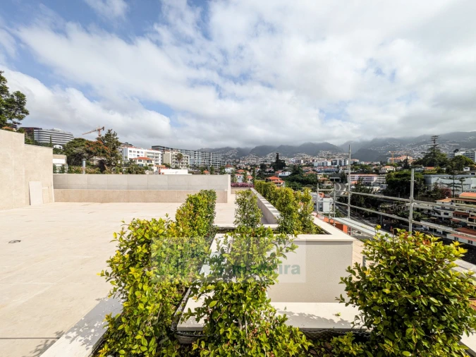 Apartamento T3 para Venda em São Martinho Foto 17