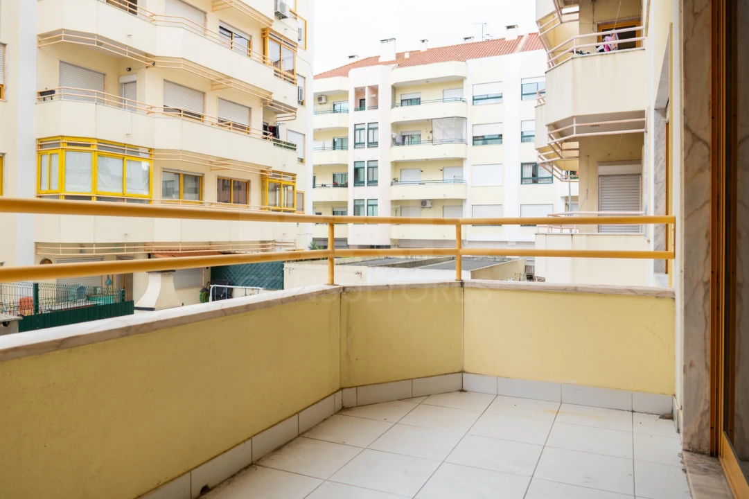 Apartamento T3 para Venda em Castanheira do Ribatejo e Cachoeiras Foto 8