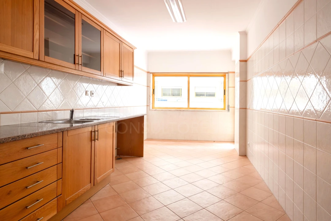 Apartamento T3 para Venda em Castanheira do Ribatejo e Cachoeiras Foto 6