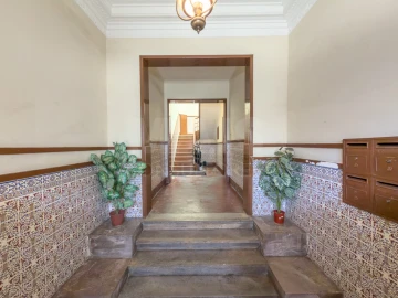 Apartamento T1 para Venda em Beato