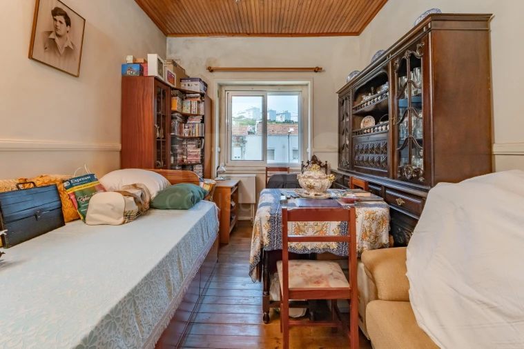 Apartamento T1 para Venda em Beato Foto 8