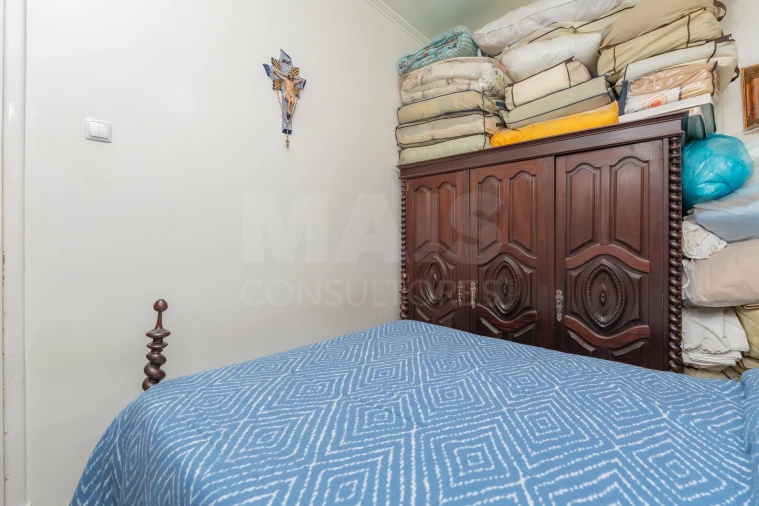 Apartamento T1 para Venda em Beato Foto 11