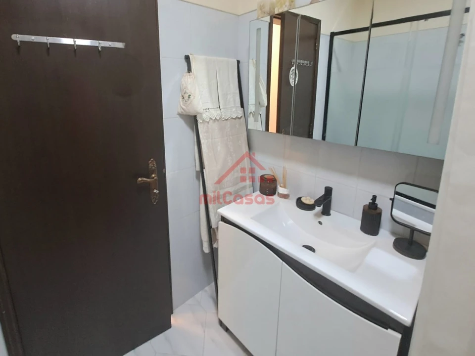 Apartamento T3 para Venda em A dos Cunhados e Maceira Foto 12