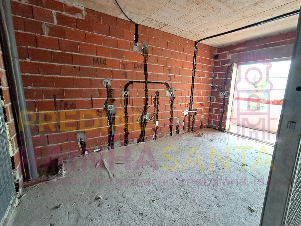 Apartamento T3 para Venda em Tavarede Foto 7