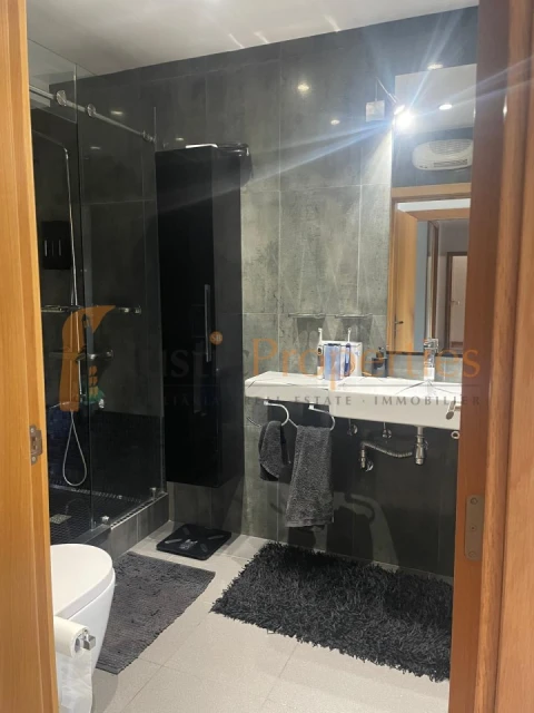 Apartamento T4 para Venda em Loule (São Clemente)