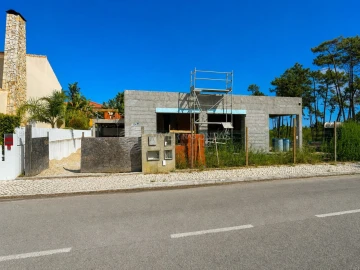 Moradia T3 para Venda em Sesimbra (Santiago)
