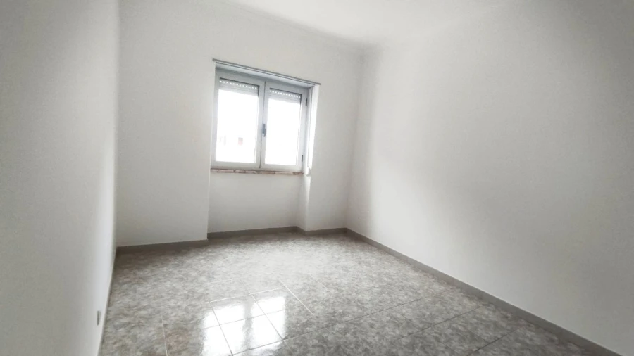 Apartamento T2 para Arrendamento em Falagueira-Venda Nova Foto 6