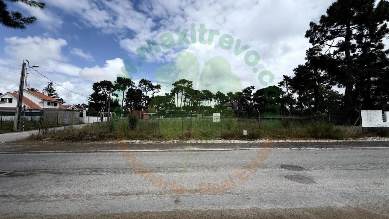 Terreno para Venda em Charneca de Caparica e Sobreda Foto 6