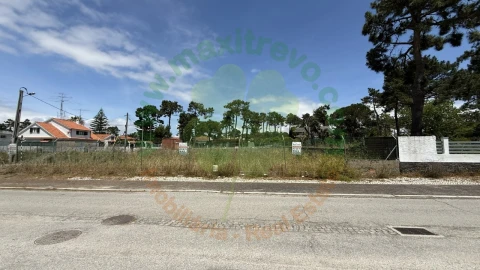 Terreno para Venda em Charneca de Caparica e Sobreda