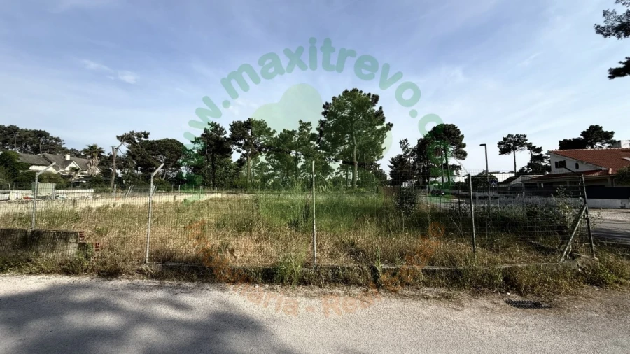 Terreno para Venda em Charneca de Caparica e Sobreda Foto 2