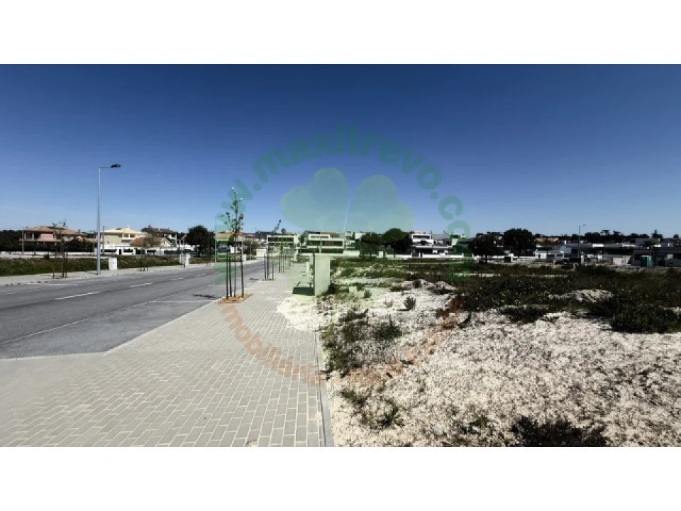 Terreno para Venda em Amora Foto 6