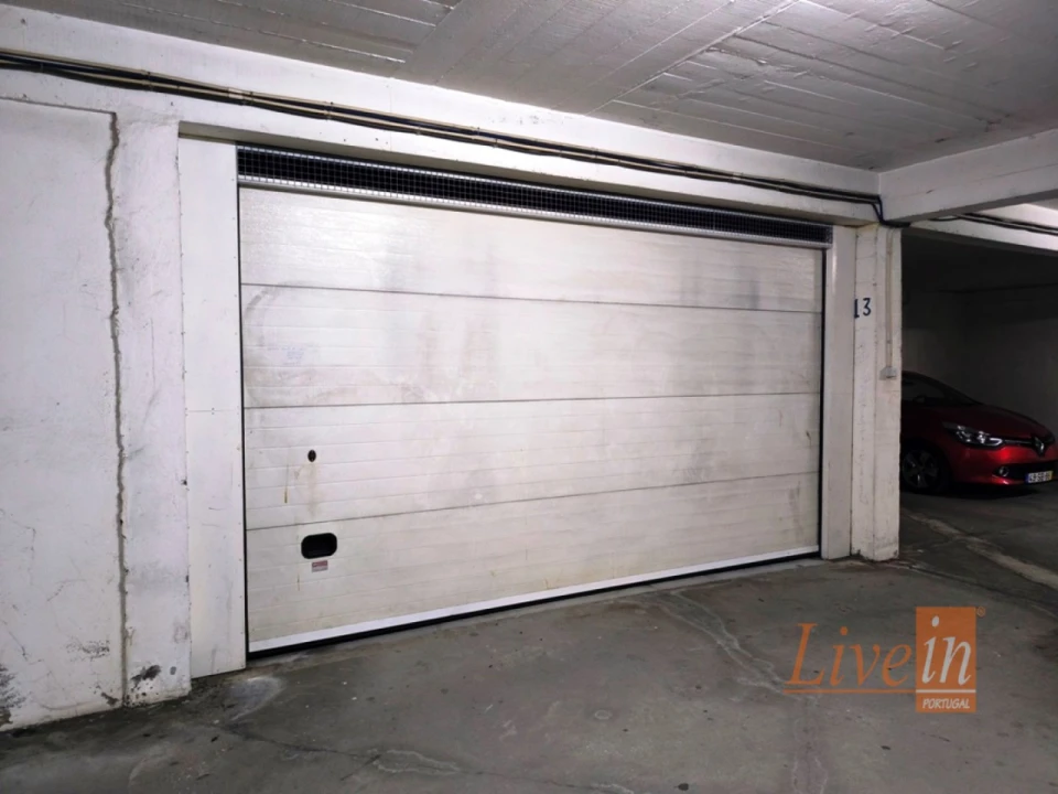 Garagem para Arrendamento em Ericeira Foto 7