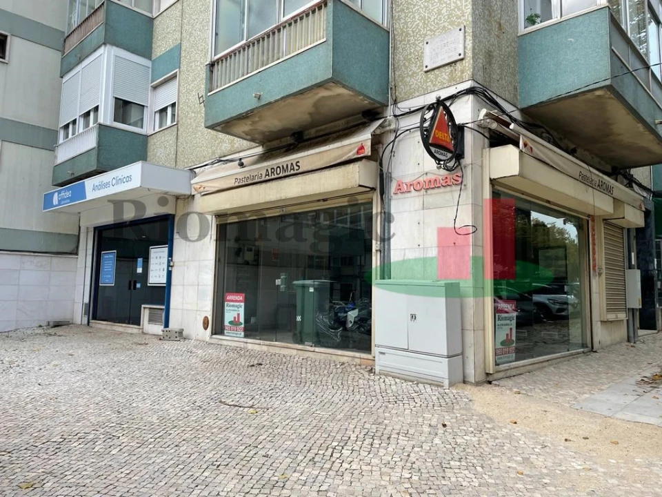 Loja para Arrendamento em Benfica Foto 8