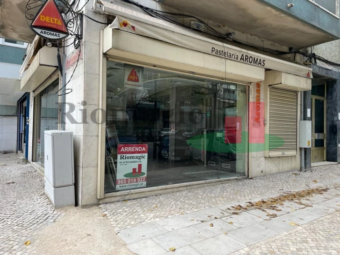 Loja para Arrendamento em Benfica Foto 3