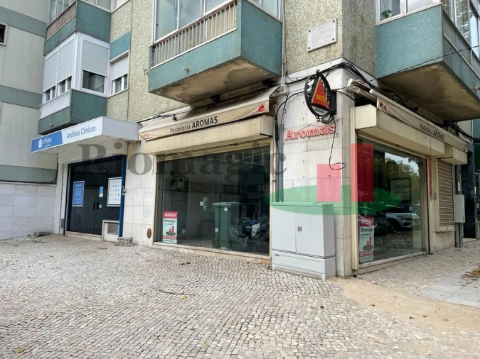 Loja para Arrendamento em Benfica Foto 8