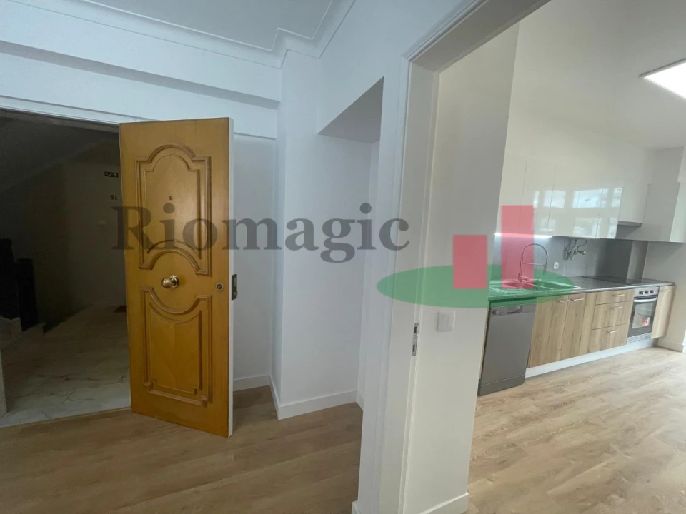 Apartamento T3 para Venda em São Domingos de Benfica Foto 8
