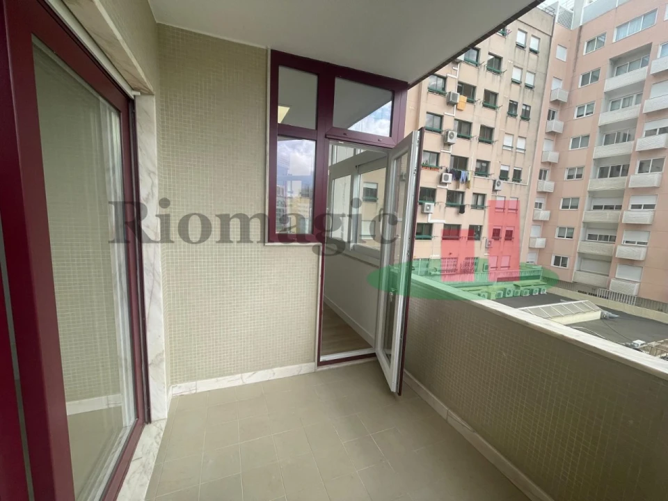 Apartamento T3 para Venda em São Domingos de Benfica Foto 28
