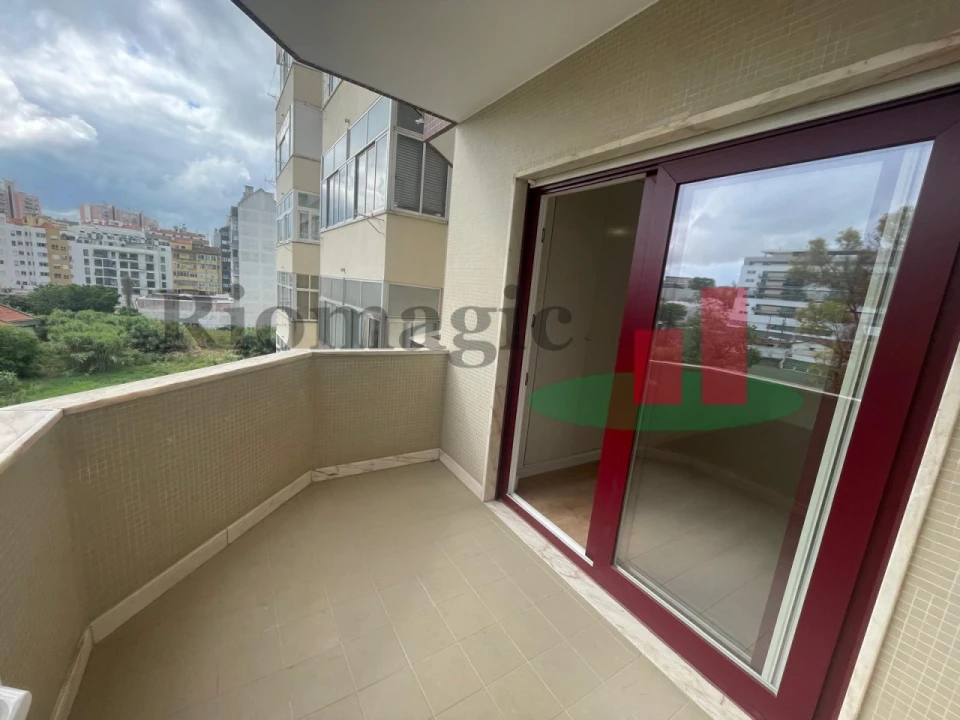 Apartamento T3 para Venda em São Domingos de Benfica Foto 30