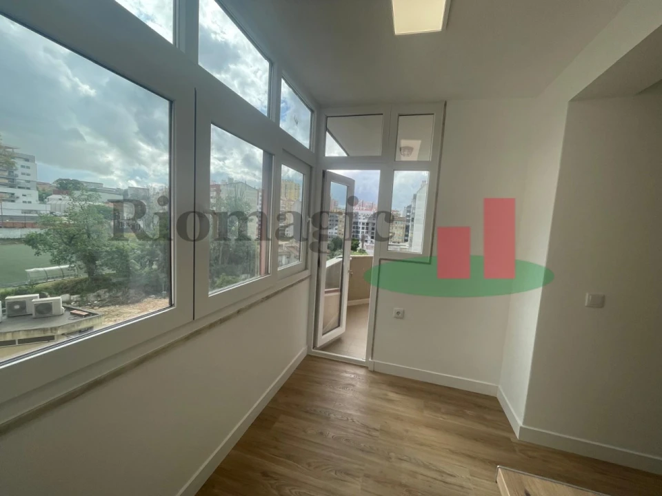 Apartamento T3 para Venda em São Domingos de Benfica Foto 24