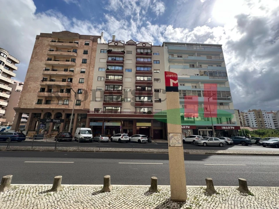 Apartamento T3 para Venda em São Domingos de Benfica Foto 44